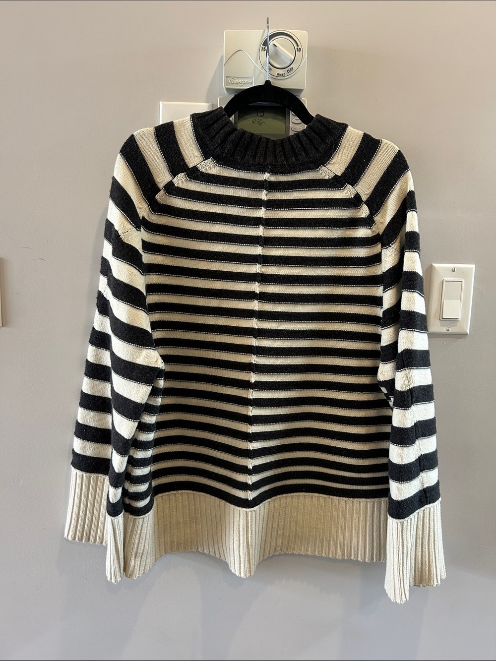 Maeve Anthropologie The Chandler Crew-Neck Relaxed Pullover Sweater - Picture 3 of 8